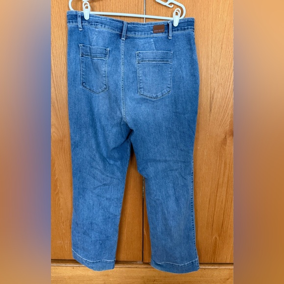 Judy Blue Medium Blue Flare Jeans - Picture 2 of 3